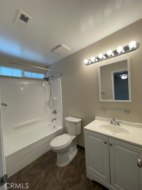 5674 Avenue Juan Bautista, Jurupa Valley CA: https://media.crmls.org/medias/9b9ceaa0-c512-4732-85b1-283fcd15ef27.jpg