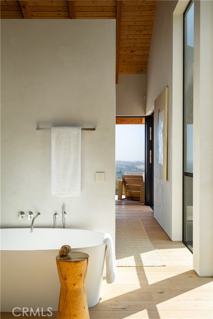 Detail Gallery Image 19 of 30 For 5941 Trancas Canyon Rd, Malibu,  CA 90265 - 7 Beds | 7/2 Baths