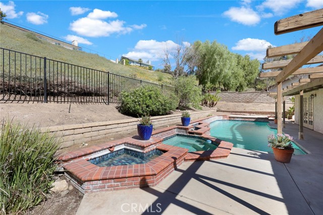 Detail Gallery Image 15 of 18 For 25377 Fortuna, Valencia,  CA 91355 - 3 Beds | 2 Baths