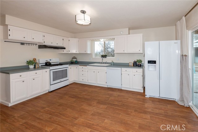 Detail Gallery Image 6 of 74 For 18020 Benson Rd, Cottonwood,  CA 96022 - 3 Beds | 3 Baths