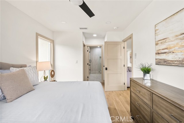 5161 E 27th Street, Long Beach CA: https://media.crmls.org/medias/9b9f7a2e-85e2-4e81-a331-b6eb8422d75d.jpg