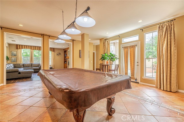 Detail Gallery Image 14 of 48 For 574 Oak Tree Ct, Simi Valley,  CA 93065 - 5 Beds | 4/1 Baths