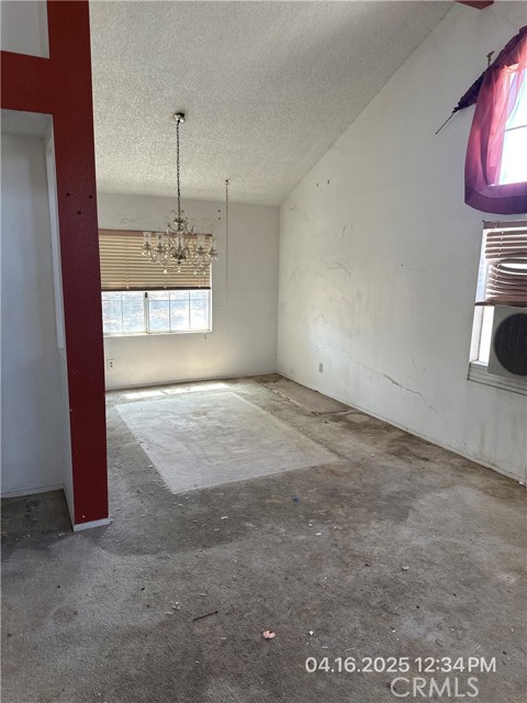 14535 Owens River Road, Victorville CA: https://media.crmls.org/medias/9ba05471-e686-4819-98c5-ff1b64b5bc8a.jpg