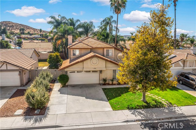 Detail Gallery Image 2 of 37 For 27704 Camino Bella, Menifee,  CA 92585 - 4 Beds | 2/1 Baths