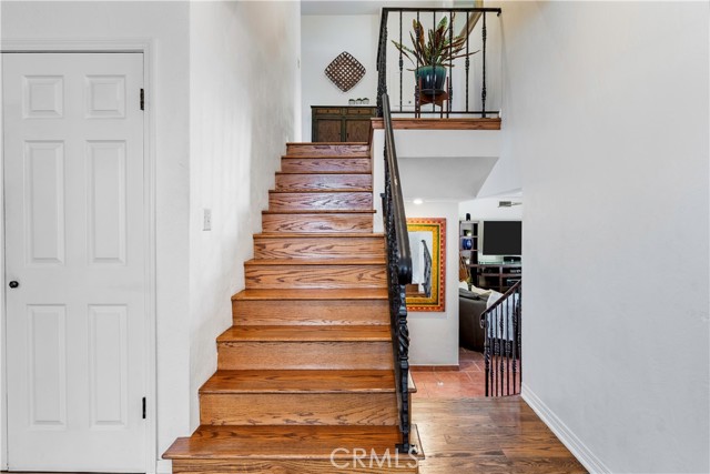 1335 Crestview Avenue, Seal Beach CA: https://media.crmls.org/medias/9ba09cd5-972d-42c2-a917-1c6f8b47a3d9.jpg