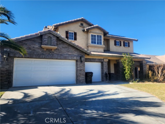 Detail Gallery Image 1 of 26 For 12584 Westway, Victorville,  CA 92392 - 4 Beds | 2/1 Baths