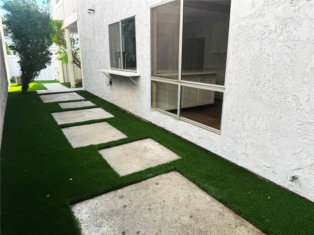 MLS #OC25246722 image #36