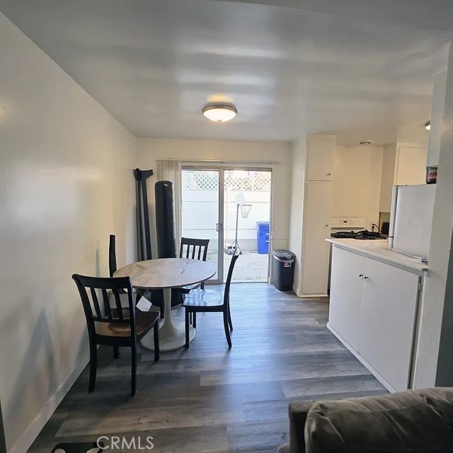 1132 S Holt Avenue, Los Angeles CA: https://media.crmls.org/medias/9ba2b523-6841-459d-b271-42bab41a23c9.jpg