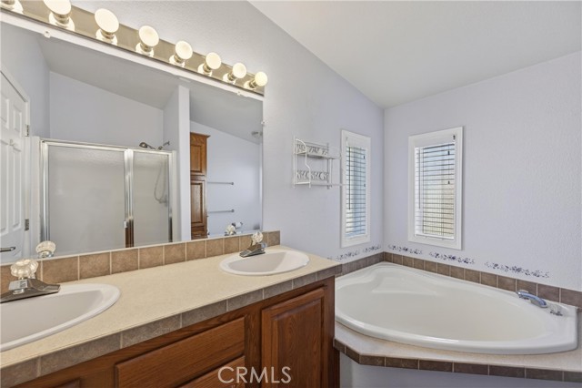 5001 W Florida, Hemet CA: https://media.crmls.org/medias/9ba331fc-3f02-4e80-8143-9d56e959ebc8.jpg