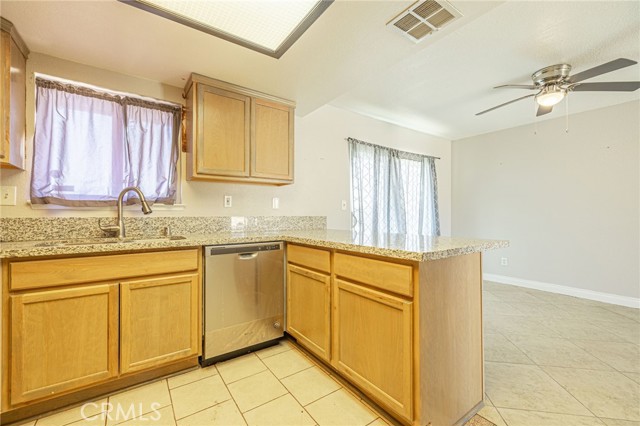 Detail Gallery Image 15 of 35 For 17394 Laredo Vista, Palmdale,  CA 93591 - 3 Beds | 2 Baths