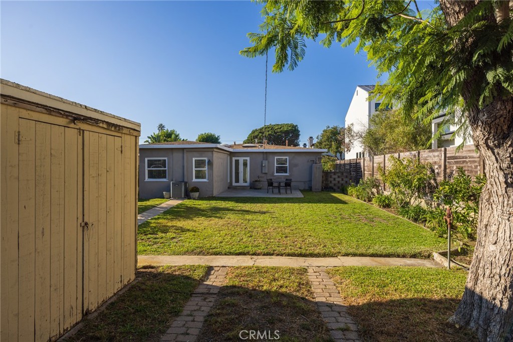 https://media.crmls.org/medias/9ba3d7f5-d977-4929-b727-eab4021ca763.jpg?preset=X-Large