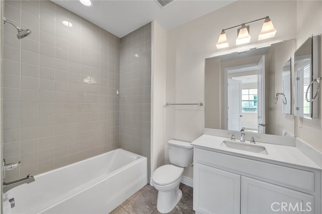 Detail Gallery Image 45 of 70 For 60 Sherwood, Irvine,  CA 92620 - 5 Beds | 6/1 Baths