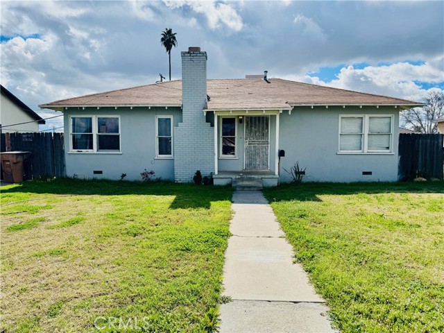 Detail Gallery Image 2 of 12 For 1807 Shamrock, Bakersfield,  CA 93304 - 3 Beds | 1 Baths