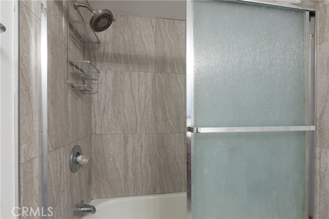 327 Chestnut Avenue, Long Beach CA: https://media.crmls.org/medias/9ba4e3df-c516-4aeb-8fd3-8ccc9203b437.jpg