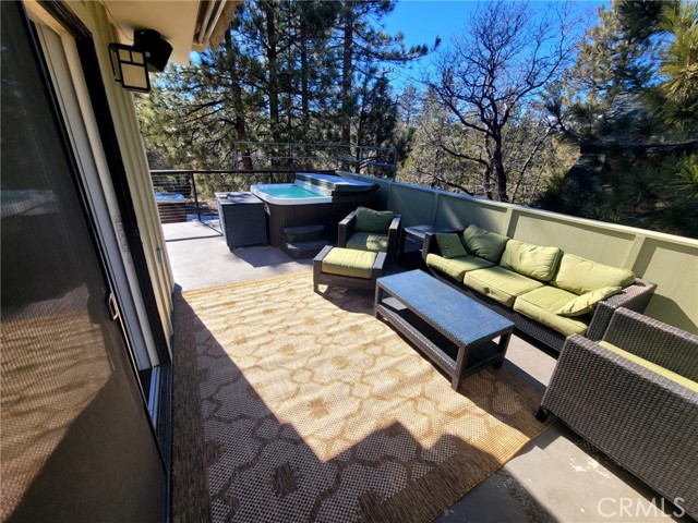 Detail Gallery Image 5 of 10 For 773 Thrush Dr, Big Bear Lake,  CA 92315 - 4 Beds | 2 Baths