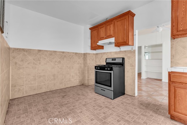 Detail Gallery Image 5 of 30 For 657 E 53rd, Los Angeles,  CA 90011 - – Beds | – Baths