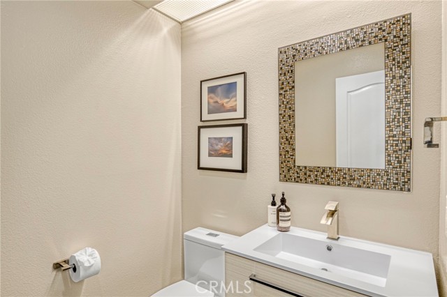 Detail Gallery Image 15 of 44 For 7439 Dorie Dr, West Hills,  CA 91307 - 5 Beds | 5 Baths