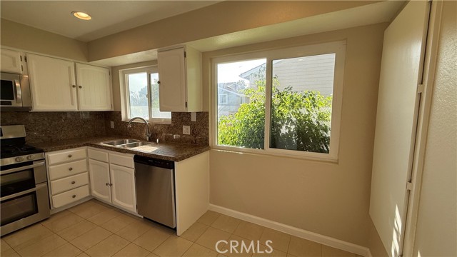 Detail Gallery Image 8 of 32 For 24711 Santa Clara Ave #7,  Dana Point,  CA 92629 - 3 Beds | 2/1 Baths