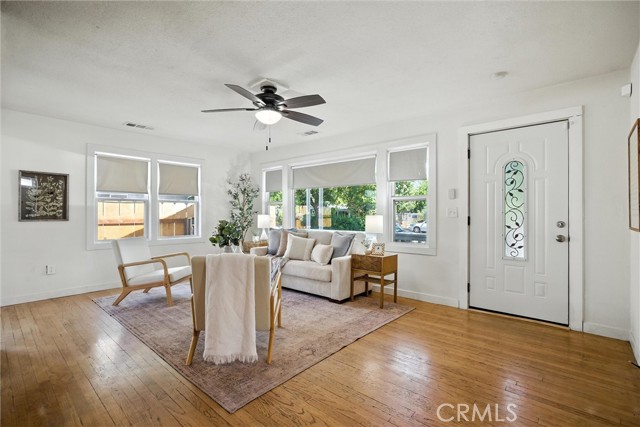 Detail Gallery Image 10 of 24 For 324 W 16th St, Chico,  CA 95928 - – Beds | – Baths