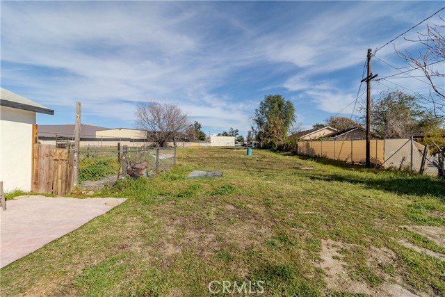 Detail Gallery Image 5 of 10 For 9023 Olive, Fontana,  CA 92335 - – Beds | – Baths