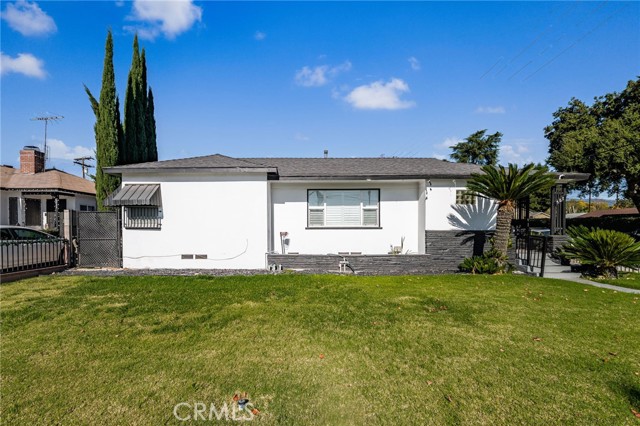 Detail Gallery Image 4 of 17 For 587 E Arrow, Upland,  CA 91786 - 5 Beds | 2 Baths