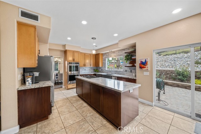 332 Susannah Lane, Paso Robles CA: https://media.crmls.org/medias/9ba6eba1-8261-4c29-aeef-8a2805b65a6d.jpg