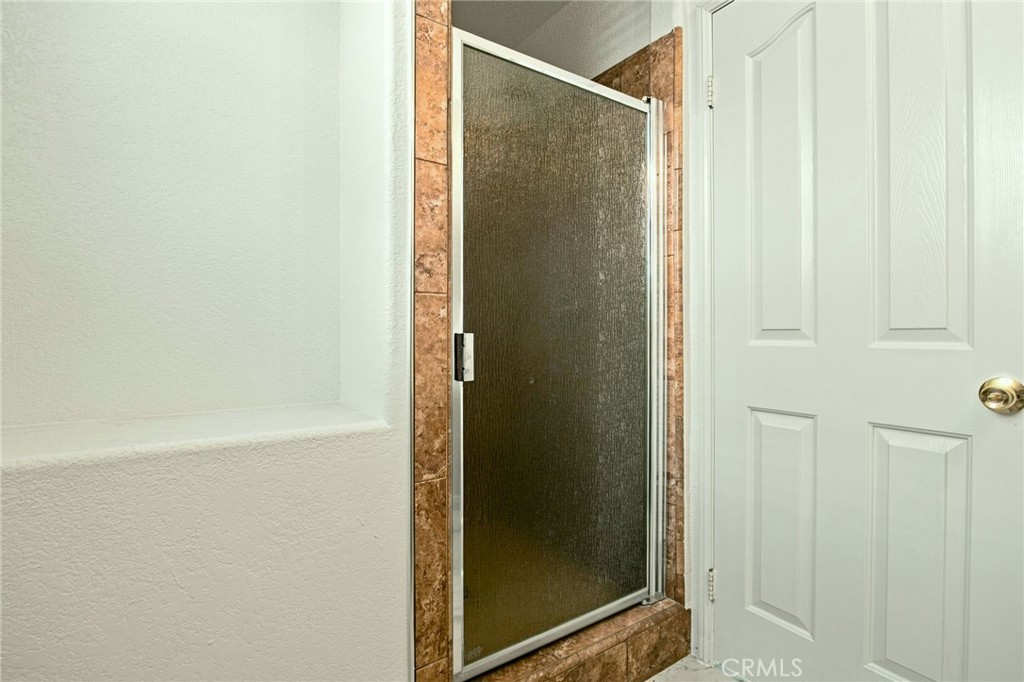 https://media.crmls.org/medias/9ba730ef-e345-4800-a31c-63b535a8a351.jpg?preset=X-Large