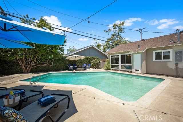 3272 Woodstock Road, Los Alamitos CA: https://media.crmls.org/medias/9ba77739-9484-45e7-b563-a58695c276f6.jpg