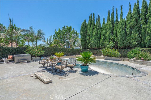 Detail Gallery Image 35 of 44 For 15091 Touraine Way, Irvine,  CA 92604 - 4 Beds | 3 Baths