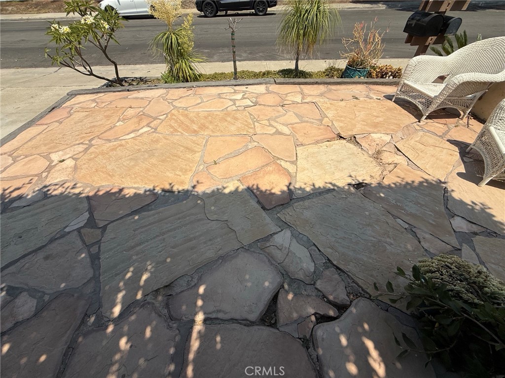 https://media.crmls.org/medias/9ba9a590-1128-4140-a537-5aaedfe40360.jpg?preset=X-Large