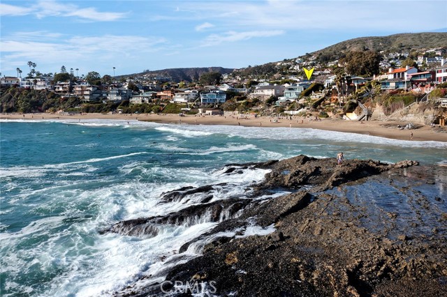 1259 Cliff Drive, Laguna Beach CA: https://media.crmls.org/medias/9ba9ad0c-681b-4ee6-a952-1eadc77e20c8.jpg