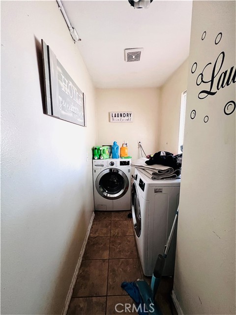 Detail Gallery Image 20 of 31 For 1190 S Thomas St, Pomona,  CA 91766 - – Beds | – Baths
