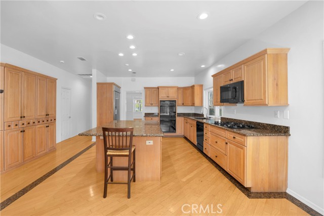 Detail Gallery Image 6 of 36 For 4031 N Virginia Rd, Long Beach,  CA 90807 - 4 Beds | 4 Baths