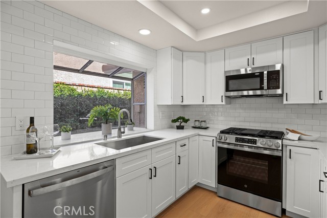22557 Fenwall Drive, Saugus CA: https://media.crmls.org/medias/9baa48f1-fd70-4caf-881f-299ea7ca9c0e.jpg