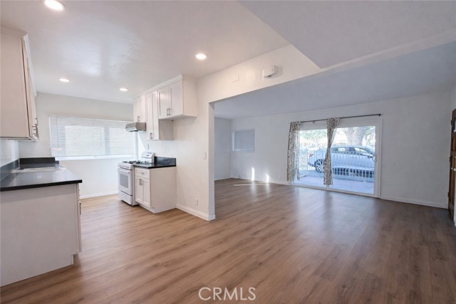 Detail Gallery Image 5 of 19 For 1124 W Huntington Dr #2,  Arcadia,  CA 91007 - 3 Beds | 2 Baths