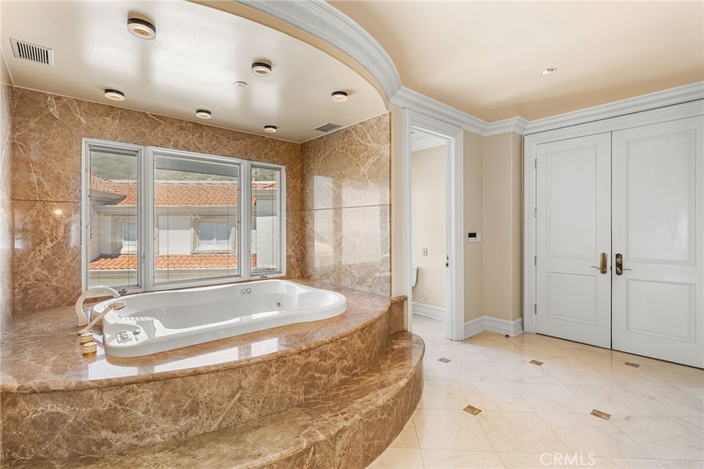 9bac35e2 8ecc 447f B414 B910705fdf91