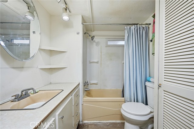 Detail Gallery Image 4 of 14 For 3040 Lakeview, Nice,  CA 95464 - 2 Beds | 1 Baths