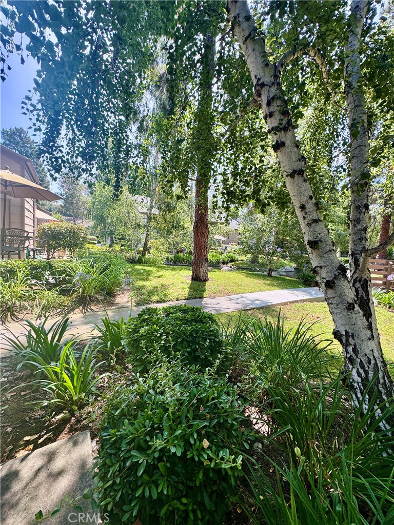 https://media.crmls.org/medias/9badadaf-014a-4379-8ae3-36ff85f2a640.jpg?preset=X-Large