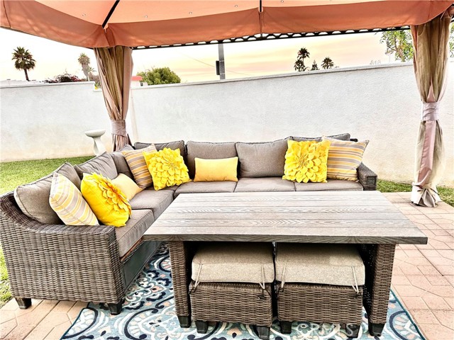 4235 Calle Del Vista, Oceanside CA: https://media.crmls.org/medias/9bae838f-e1a9-408b-9376-5ade22f376dc.jpg