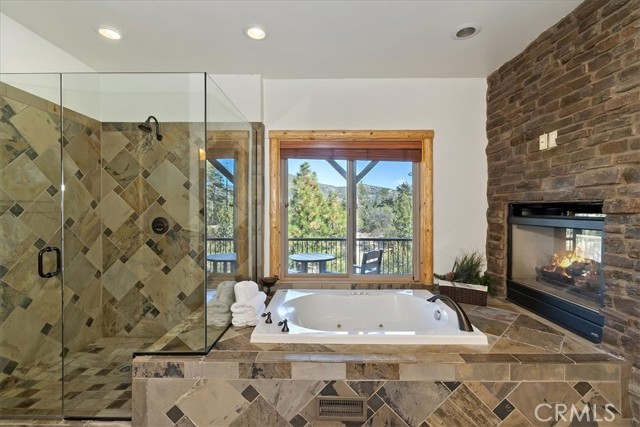 Detail Gallery Image 25 of 50 For 42324 Eagle Ridge, Big Bear Lake,  CA 92315 - 6 Beds | 4 Baths