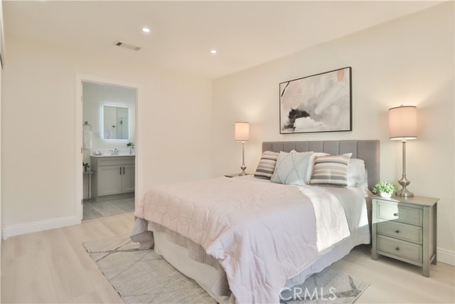 22131 1/2 Victory, Canoga Park CA: https://media.crmls.org/medias/9bafa030-6054-4df9-a945-5d1c71b369b2.jpg