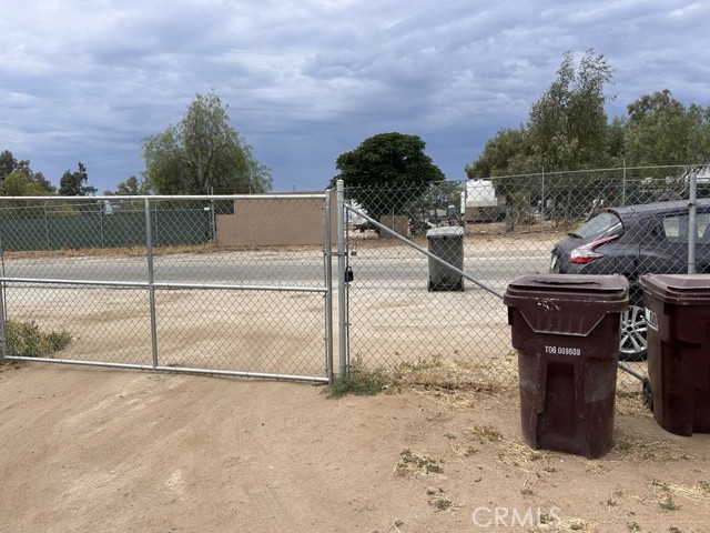 21921 Cedar Street, Perris CA: https://media.crmls.org/medias/9bafa642-c660-44c4-9dcb-b6d994ff3e33.jpg