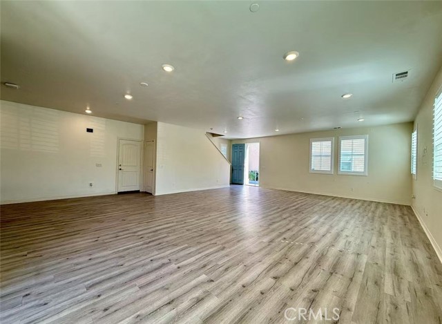 Detail Gallery Image 4 of 16 For 4263 S Glacier Trl, Ontario,  CA 91762 - 4 Beds | 3 Baths