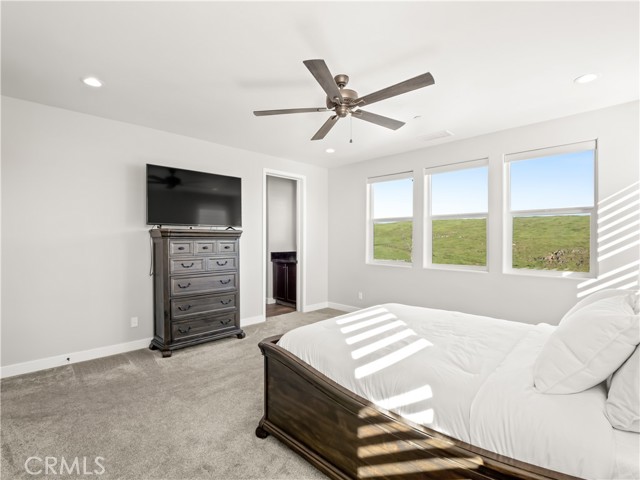 Detail Gallery Image 30 of 52 For 4483 Crown Bluffs Dr, Madera,  CA 93636 - 4 Beds | 3 Baths