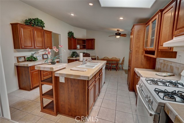 Detail Gallery Image 14 of 51 For 9850 Garfield #35,  Huntington Beach,  CA 92646 - 3 Beds | 2 Baths