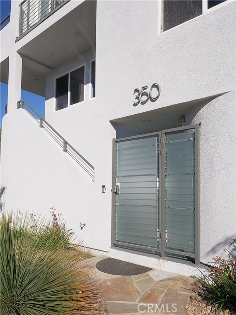 350 Manhattan Avenue, Hermosa Beach, California 90254, 3 Bedrooms Bedrooms, ,2 BathroomsBathrooms,Residential,Sold,Manhattan,SB21249216