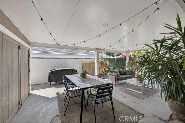 1463 Clock Ave, Redlands CA: https://media.crmls.org/medias/9bb0c4ce-c946-4bc4-b3c9-da075eaf77f9.jpg