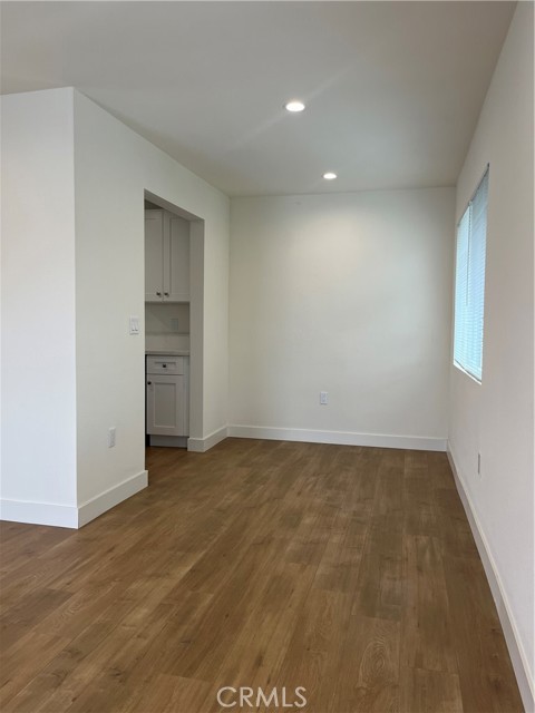 Detail Gallery Image 3 of 11 For 1011 E Chevy Chase #B,  Glendale,  CA 91205 - 2 Beds | 1 Baths