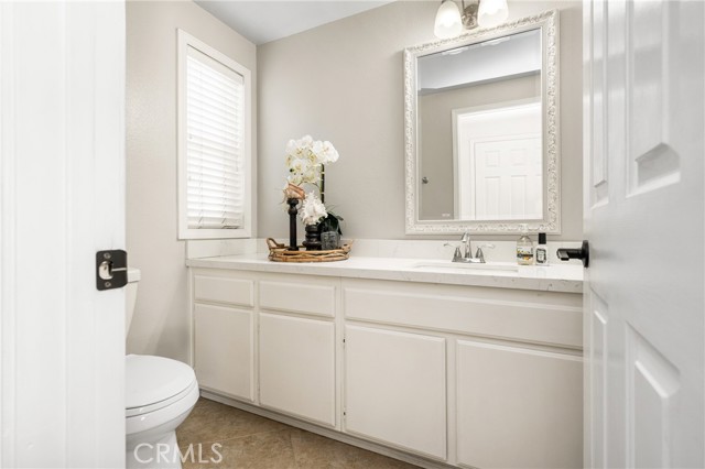 9 New Mdws, Irvine CA: https://media.crmls.org/medias/9bb117f2-cd00-4910-b17c-d35c6856049a.jpg