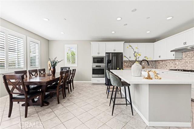 16087 Apricot Ave, Chino CA: https://media.crmls.org/medias/9bb16592-8732-4d3c-8ab9-68376f5c2417.jpg